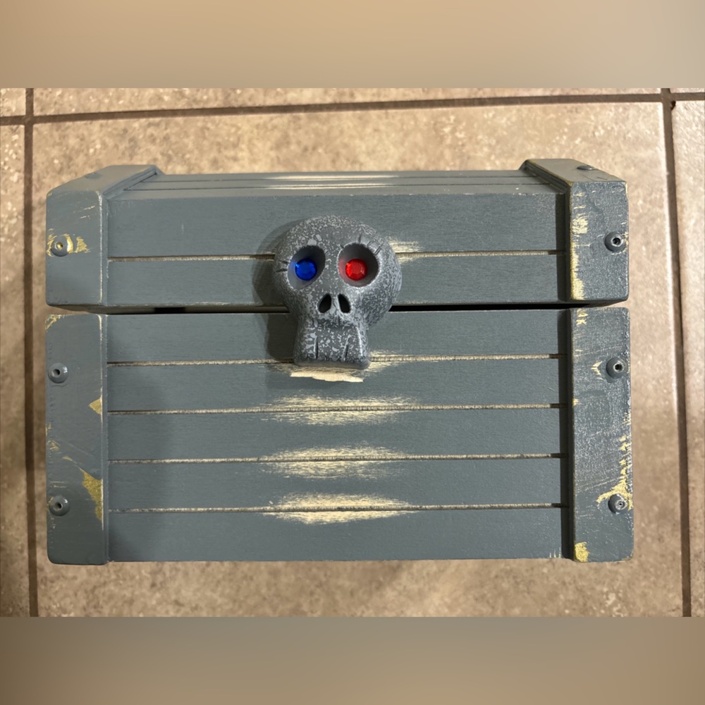 Melissa & Doug Wooden Pirate Chest